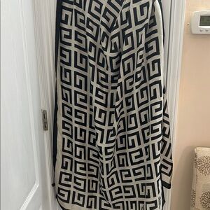 Black and White Geometric Patterned Blanket